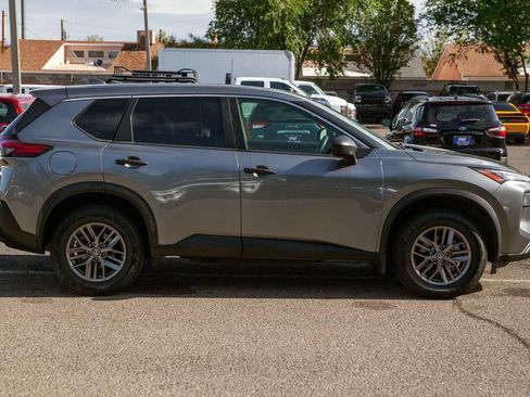 Used 2021 Nissan Rogue S AWD/4WD image 5