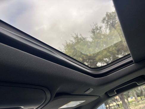 Used 2024 Chevrolet Tahoe Premier image 18