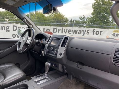 Used 2013 Nissan Frontier PRO-4X AWD/4WD image 18
