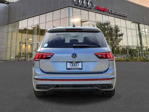 Used 2023 Volkswagen Tiguan SE R-Line image 3