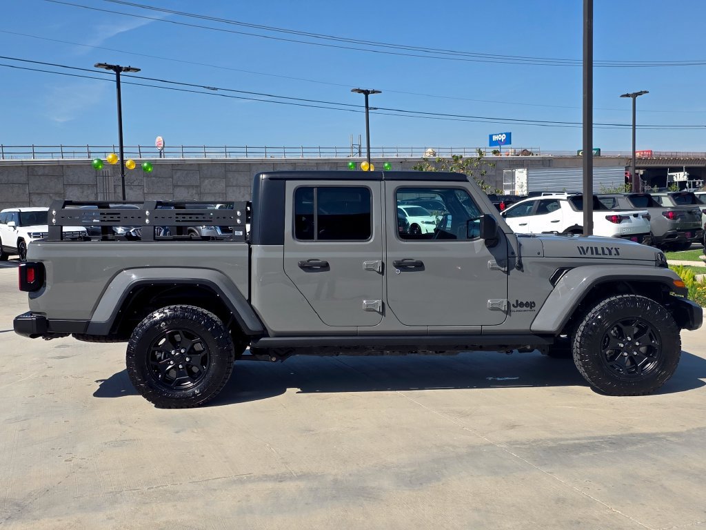 Used 2022 Jeep Gladiator Sport AWD/4WD image 10