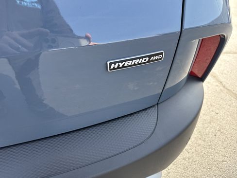 Used 2023 Ford Escape Platinum w/ Premium Technology Package image 4