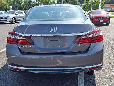 Used 2016 Honda Accord EX-L image 5