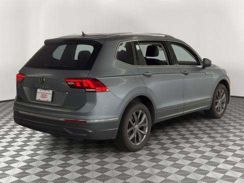 Used 2022 Volkswagen Tiguan SE image 9