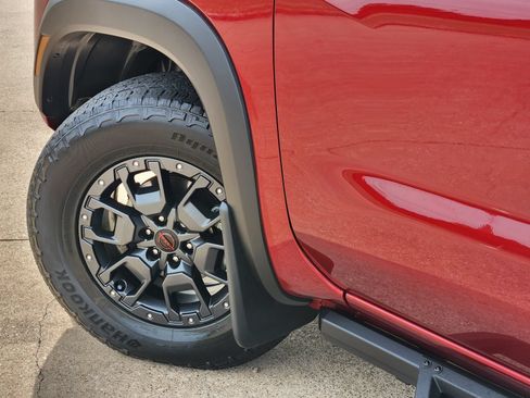 Used 2022 Nissan Frontier PRO-4X w/ Pro-4X Premium Package AWD/4WD image 17
