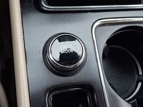 Used 2021 Lincoln Corsair AWD w/ Premium Package image 26