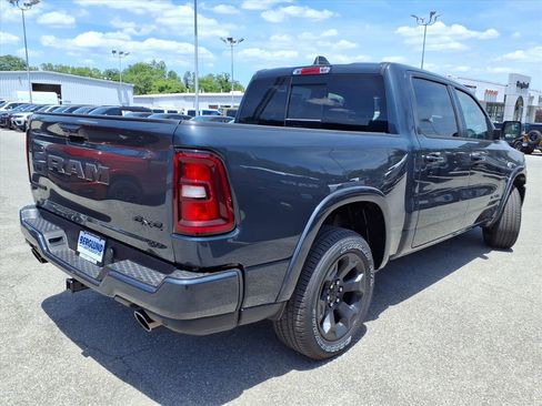 New 2026 RAM 1500 Big Horn AWD/4WD image 4
