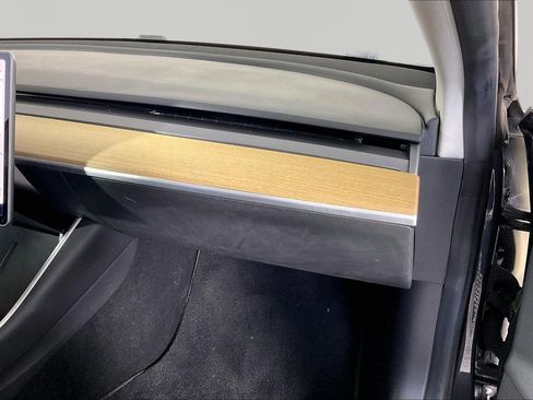 Used 2019 Tesla Model 3 image 17