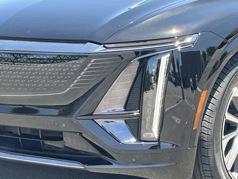 Used 2024 Cadillac Lyriq Sport RWD image 9