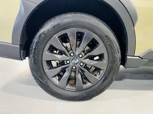 Used 2025 Subaru Outback Onyx Edition AWD/4WD image 11