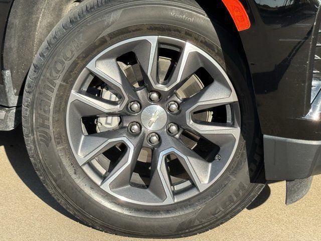 Used 2021 Chevrolet Suburban LT AWD/4WD image 36