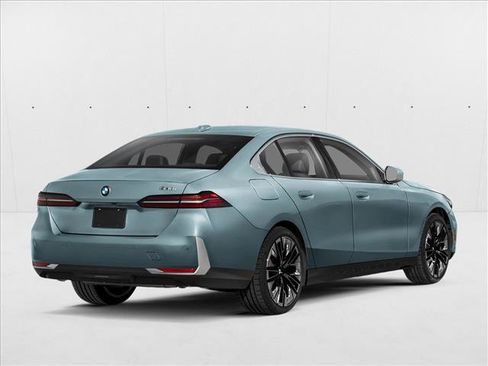 New 2026 BMW 530i w/ Convenience Package image 2