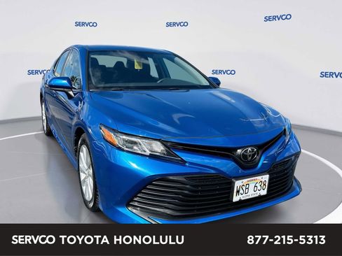 Used 2019 Toyota Camry LE FWD image 1