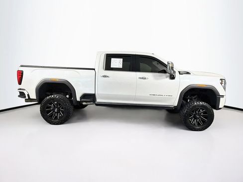 Used 2024 GMC Sierra 2500 Denali Ultimate AWD/4WD image 11