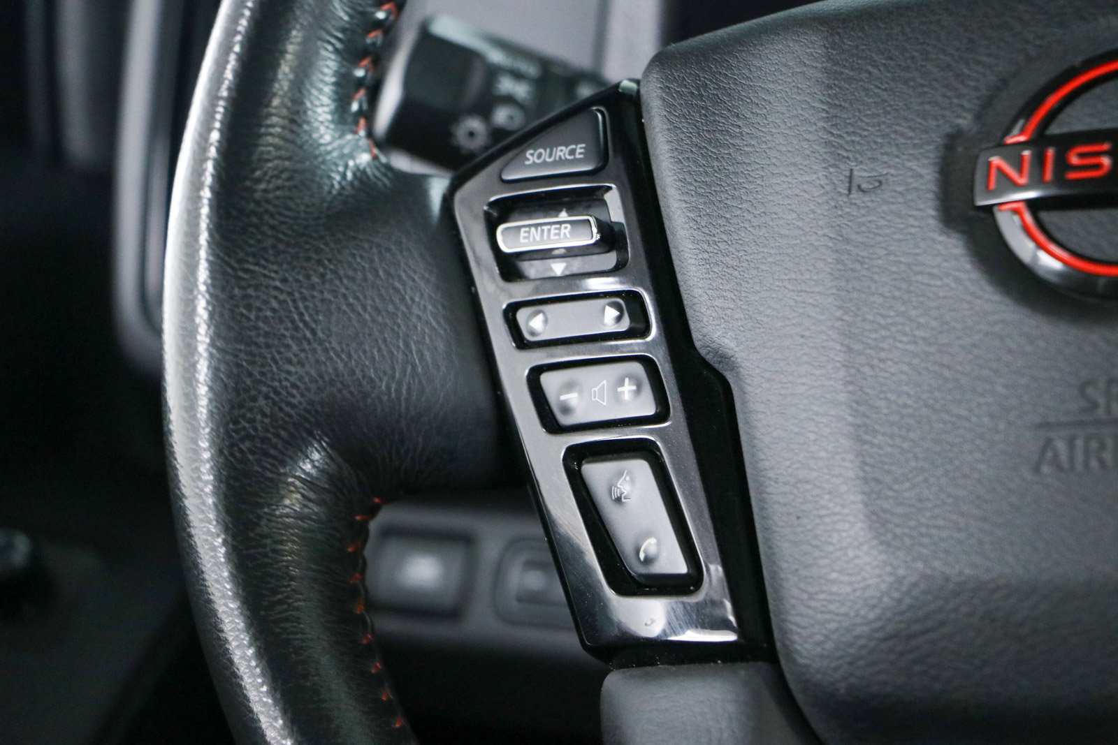 Used 2023 Nissan Frontier PRO-4X w/ Pro-4X Premium Package AWD/4WD image 14