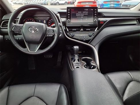 Used 2022 Toyota Camry XSE image 11