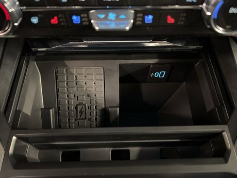 New 2026 Ford F350 Lariat w/ Black Appearance Package image 15