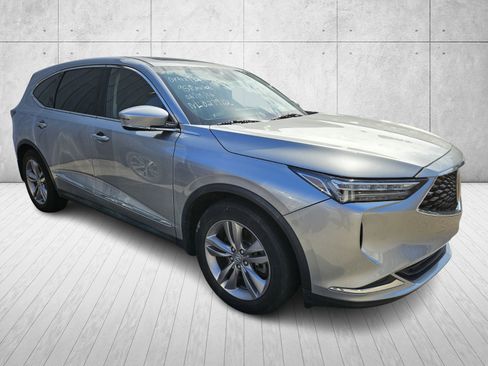 Used 2022 Acura MDX SH-AWD image 2