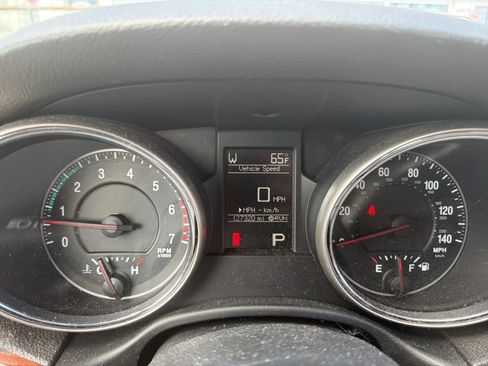 Used 2011 Jeep Grand Cherokee Limited w/ Trailer Tow Group IV AWD/4WD image 9
