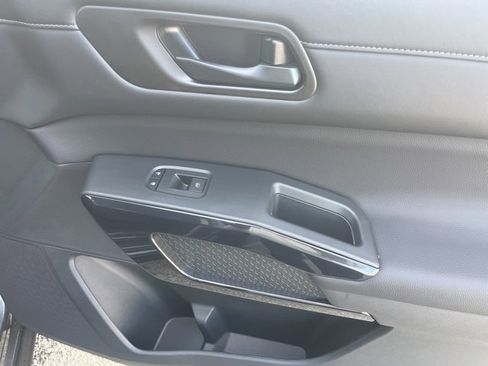 New 2025 Nissan Pathfinder SV image 20