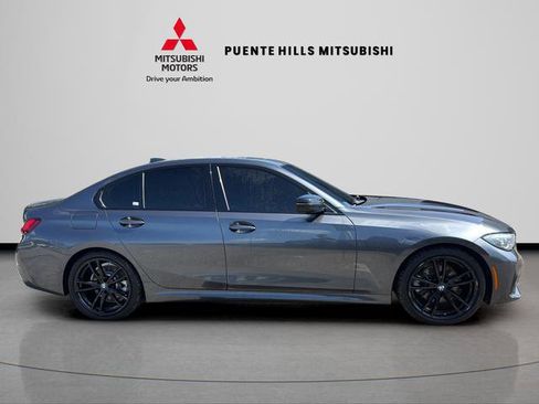 Used 2022 BMW 330i Sedan w/ M Sport Package image 4