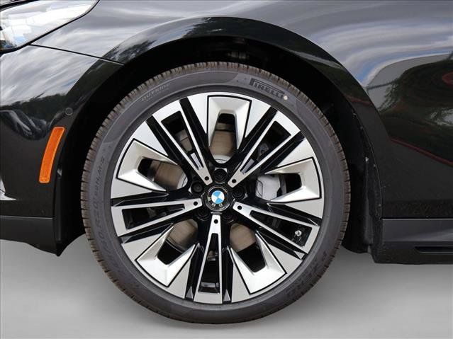 Used 2026 BMW i5 eDrive40 AWD/4WD image 10