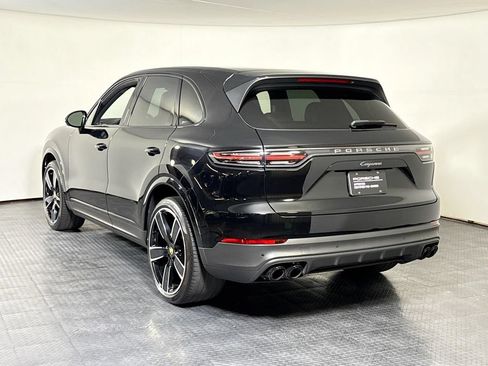 Certified 2023 Porsche Cayenne Platinum Edition AWD/4WD image 5