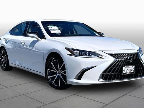 Certified 2024 Lexus ES 350 w/ Premium Package FWD image 2
