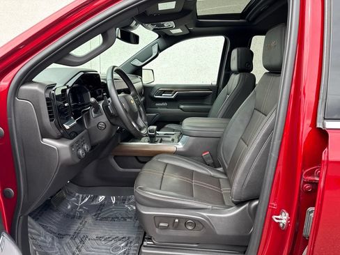 Used 2023 Chevrolet Silverado 1500 High Country w/ Z71 Off-Road Package AWD/4WD image 12