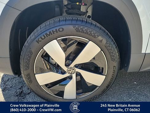 Certified 2024 Volkswagen Taos S AWD/4WD image 17