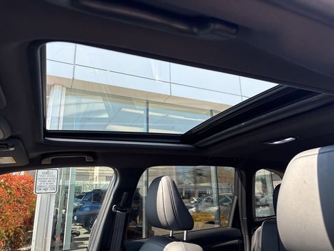 Used 2025 Subaru Forester Touring image 15