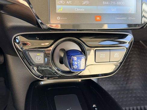 Certified 2021 Toyota Prius Limited image 6
