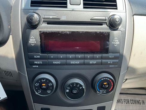 Used 2011 Toyota Corolla LE FWD image 17
