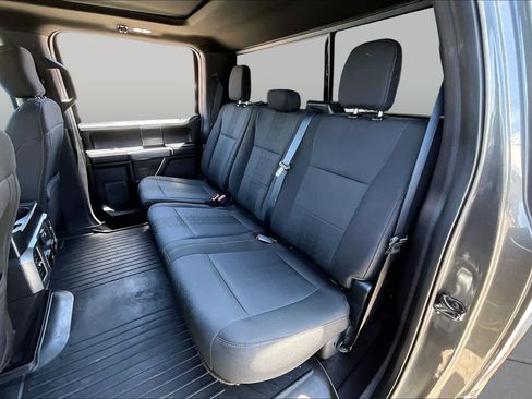 Used 2018 Ford F150 XLT w/ Equipment Group 302A Luxury AWD/4WD image 21