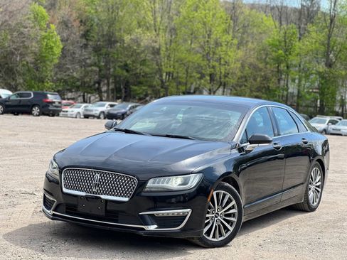 Used 2017 Lincoln MKZ Premiere AWD/4WD image 2