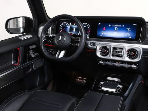 Certified 2025 Mercedes-Benz G 550 image 12