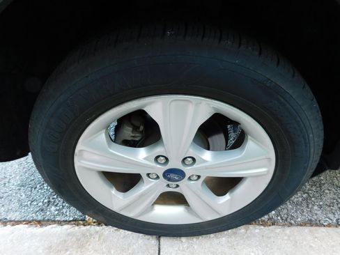 Used 2015 Ford Escape SE FWD image 7