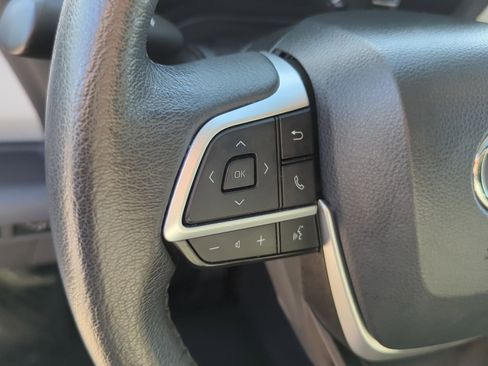 Used 2024 Toyota Sienna XLE image 19