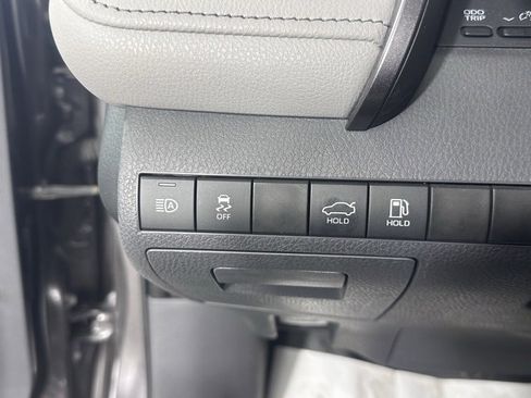 Used 2023 Toyota Camry SE image 22