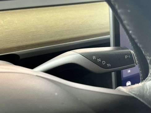 Used 2022 Tesla Model Y Long Range AWD/4WD image 15