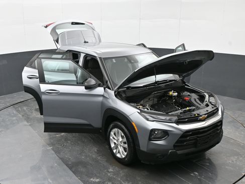 Used 2023 Chevrolet TrailBlazer LS image 45