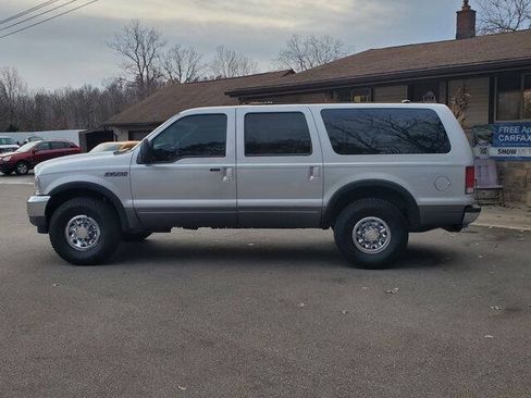 Used 2001 Ford Excursion XLT RWD image 3