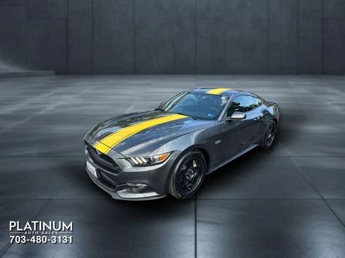 Used 2017 Ford Mustang GT RWD image 6