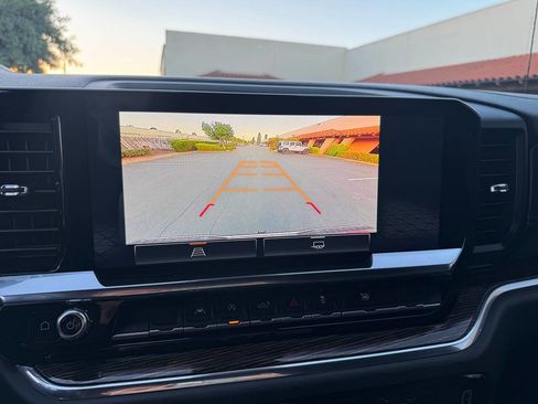 Used 2024 GMC Sierra 1500 Elevation image 24