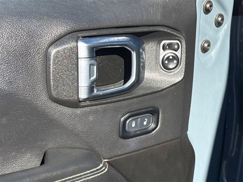 Used 2024 Jeep Wrangler Sahara image 27