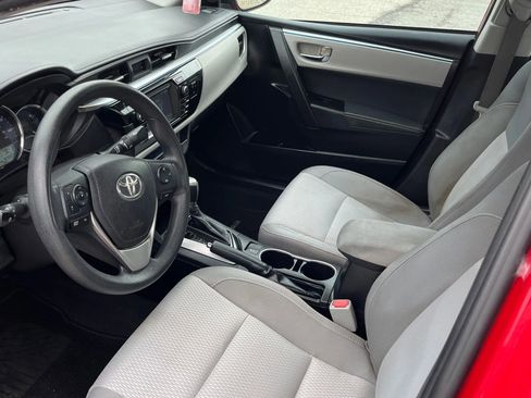 Used 2014 Toyota Corolla LE image 14