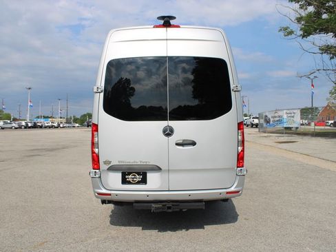 Used 2021 Mercedes-Benz Sprinter 3500 image 8