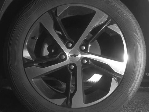 Used 2024 Chevrolet Trax RS w/ Sunroof Package FWD image 10