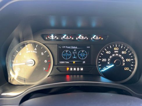 Used 2018 Ford F150 XLT w/ Equipment Group 302A Luxury AWD/4WD image 6