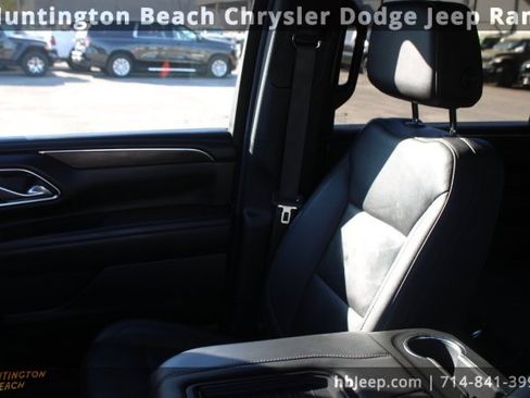 Used 2024 Chevrolet Suburban LT image 30